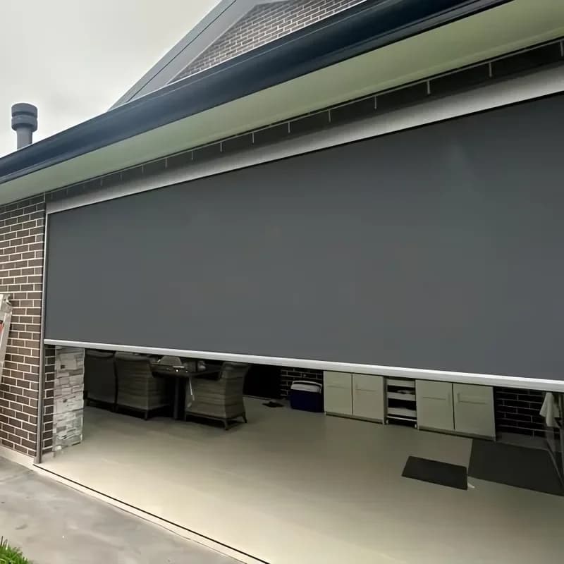 Factory Price Windproof Patio Sun Shade Vertical Curtain Motorized Anti-insect Privacy Zip Screen Garden Commercial Grade