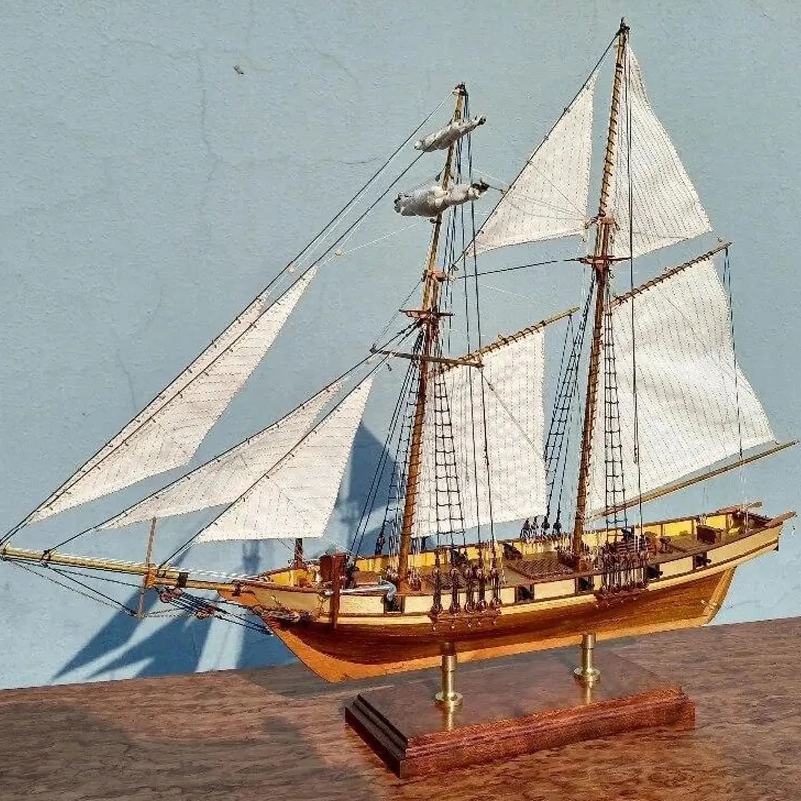 【Kit Modello in Legno di Barca a Vela Halcon】Set di Costruzione Nave 3D Fai-da-Te con Pezzi Tagliati con Precisione per Adulti e Adolescenti
