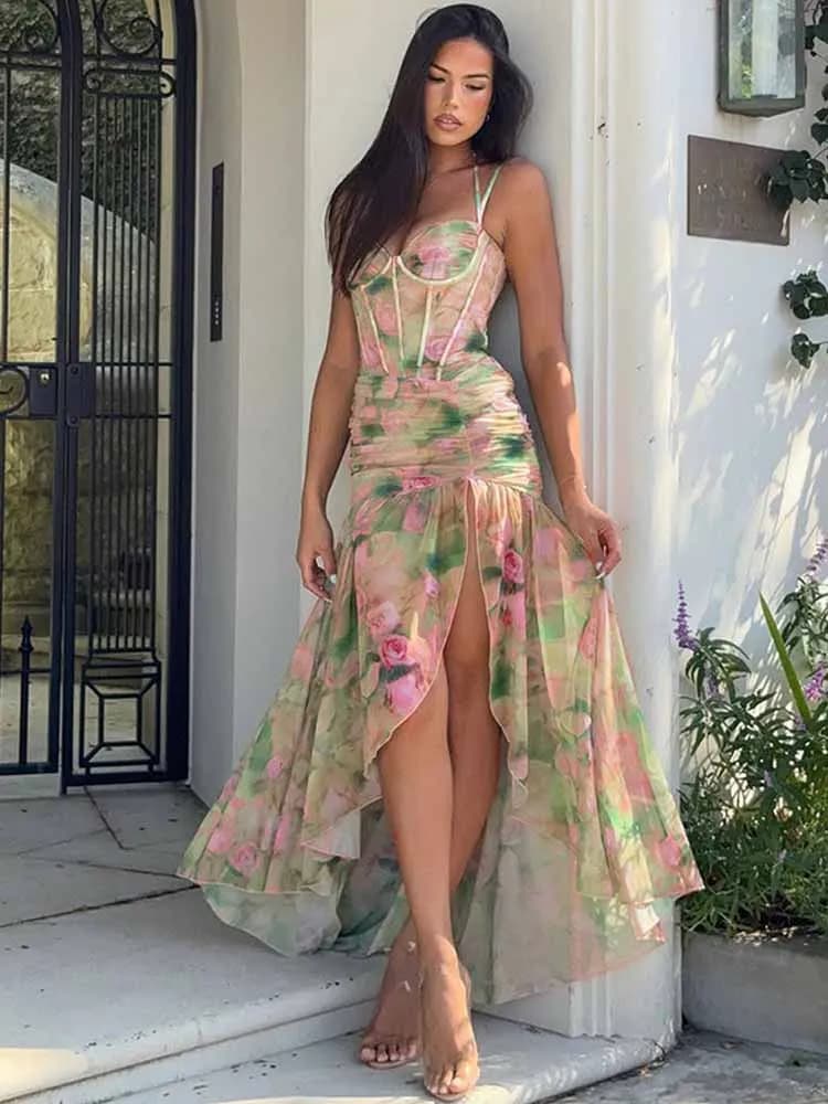 BKQU Vacanza Sling Abito stampato Corsetto da donna Sexy Low-Cut Fasciatura Slim Party Maxi Dress 2025 Estate Elegante abito diviso a pieghe