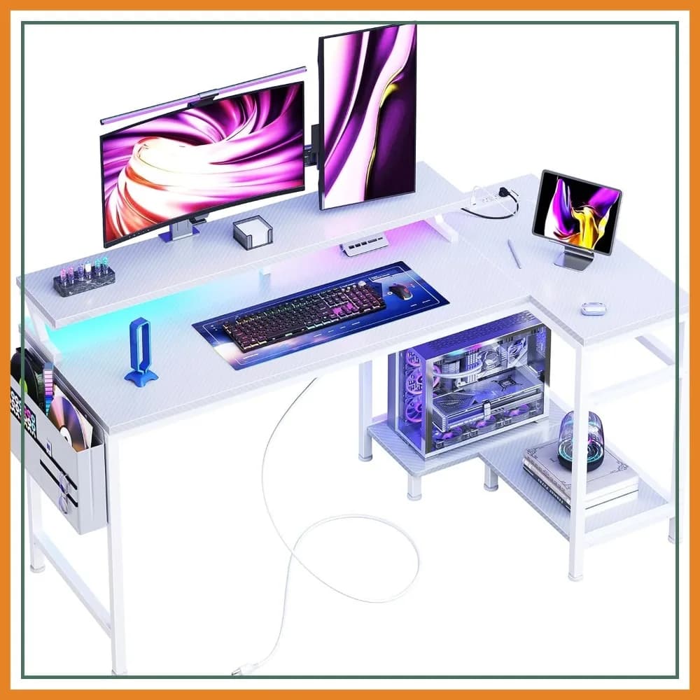 Scrivania da Gaming con Porte USB per Ricarica, Prese di Corrente, USB-C e Luci LED, Scrivania a L Reversibile con Ripiani Portaoggetti e Supporto Monitor, 48 Pollici