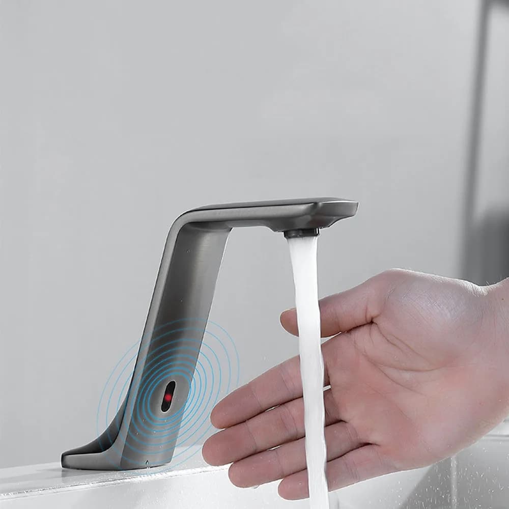 Rubinetto per lavabo da bagno automatico touchless in ottone grigio pistola Sensore di movimento a infrarossi intelligente Rubinetto per lavabo singolo per lavaggio a mano fredda l