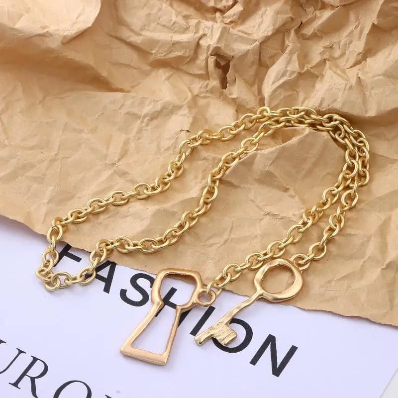 New Necklace with Opaca Chain Pendant with Innovative Design for Women, Gift Jewellery, Fashion Trend, Long Collar Accessories