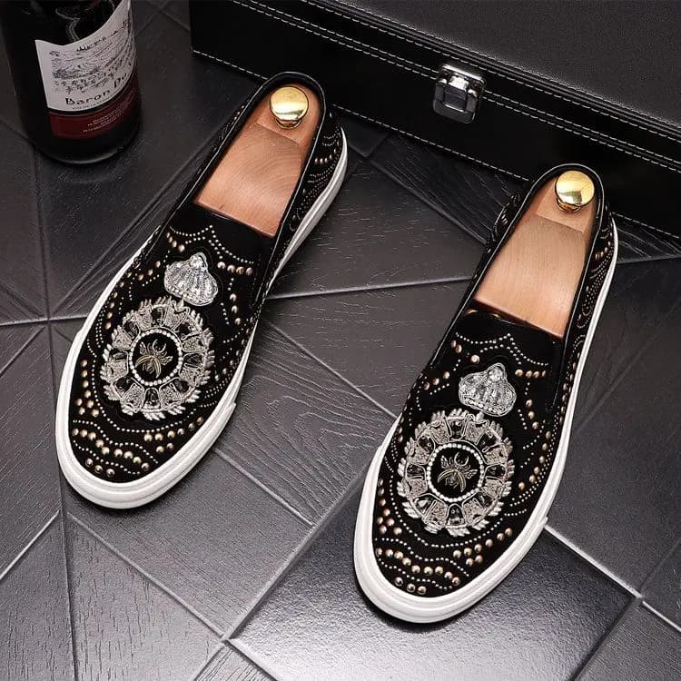 2026 Summer New Men's Casual Studded Rhinestone Slip-On Loafers Breathable Board Shoes Versatile Sneakers