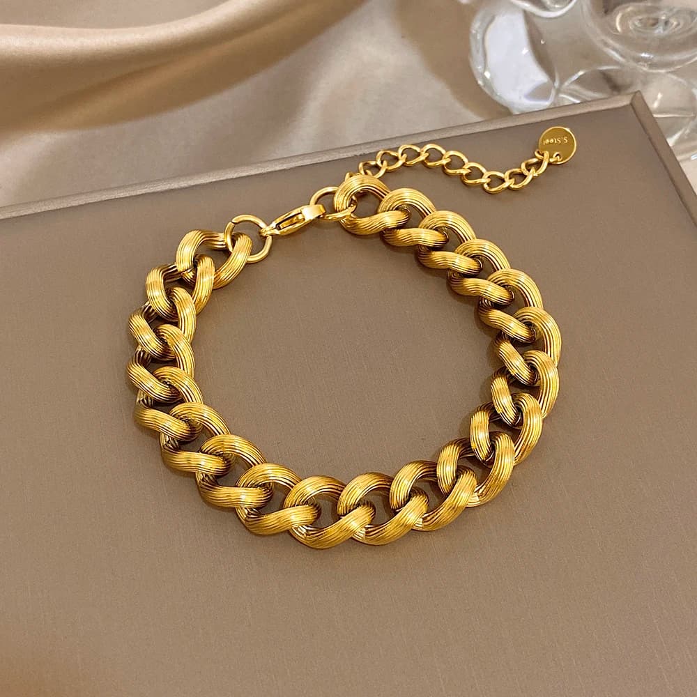 Bracciale Vintage con Catena Spessa Geometrica Intrecciata, Classico in Acciaio Inossidabile Placcato Oro, Gioiello Impermeabile