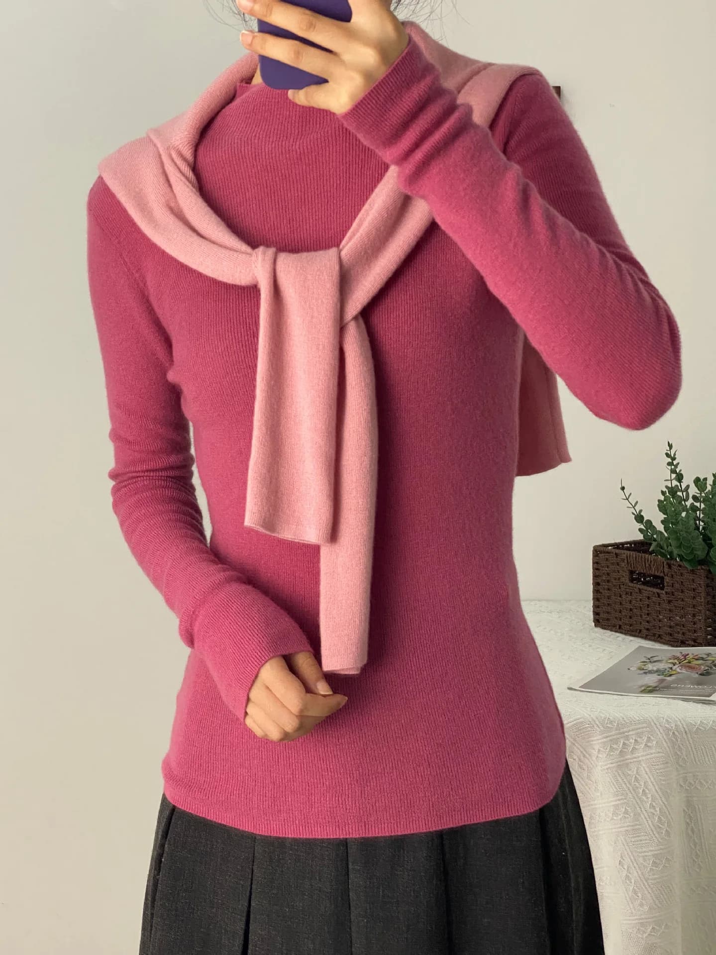 Maglione di lana merino ultrafine al 100% Autunno e inverno Camicia con fondo in lana semi-dolcevole ampia e semplice Maglione multicolore