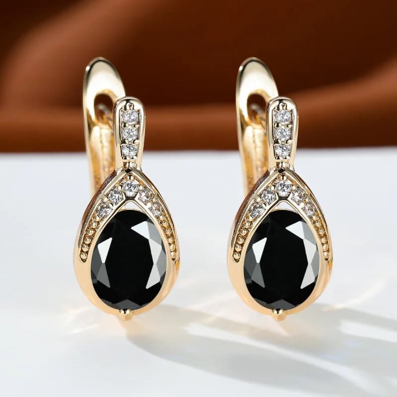 Design dal temperamento di nuovo stile, fibbia per l'orecchio elegante, gocciolina d'acqua da donna, moda di fascia alta, gioielli e accessori versatili