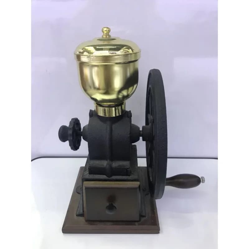 Large single wheel gold-plated hand crank bean grinder coffee maker