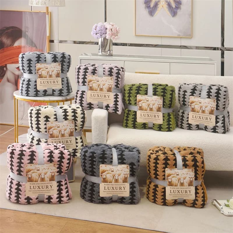 New Thickened Cationic Jacquard Lamb Fleece Blanket for Autumn and Winter Home Dormitory Covering, Sofa Blanket, Napping Blanket