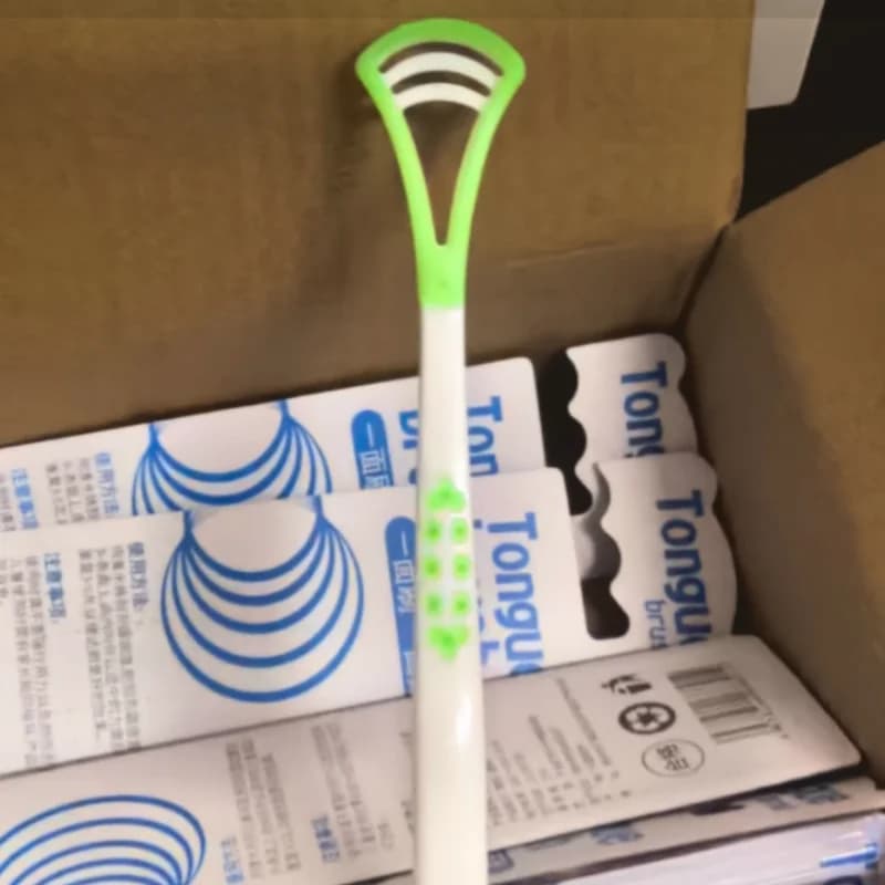 Spazzola per la Pulizia della Lingua a Doppia Faccia per un Alito Fresco, Strumento per l'Igiene Orale, Raschietto per Lingua in Silicone con Manico Ergonomico, Vendita all'Ingrosso 1 Pezzo