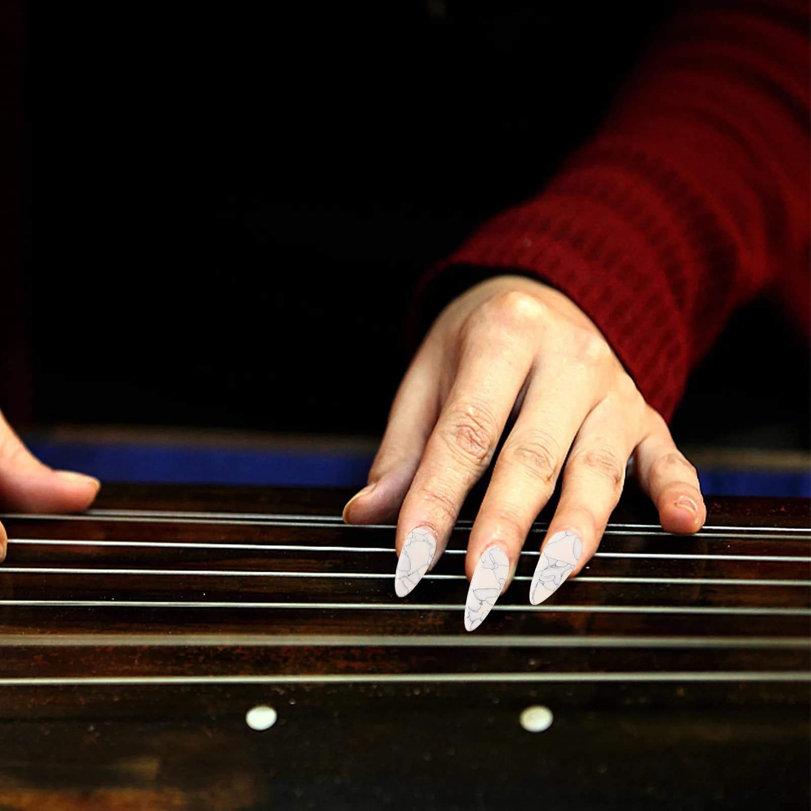8 Pezzi di Unghie Finte per Guzheng, Protezioni per Dita Premium Indossabili, Strumenti di Pratica Levigati a Mano, Perfetti per Accessori Guzheng