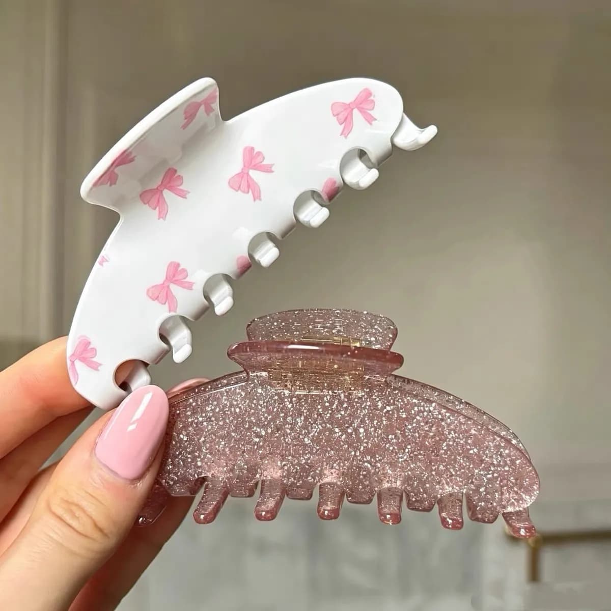 Sweet Pink Bow Print Hair Claw Clips for Women Girls Large Acetate Glitter Shark Clip Hair Catch Barrette Y2K Hair Accessories