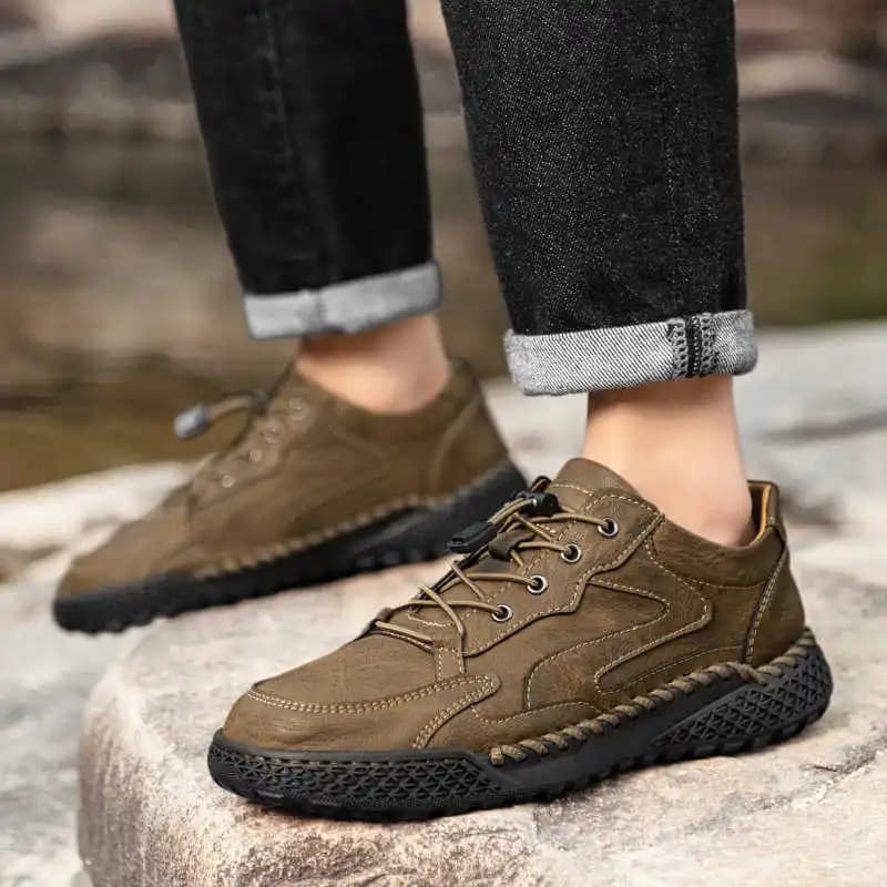 Men's normal leather boots Sneakers Men's volleyball shoes Walking boots Sports products Mocassini Scarp Pas Cher Sneachers