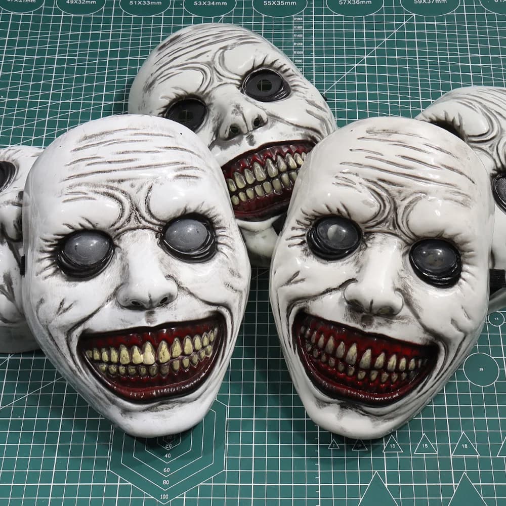 L'esorcista sorridente maschera di plastica Cosplay Evil Creepy Demon Ghost Face Skull Masks Halloween Carnival Party Costume puntelli