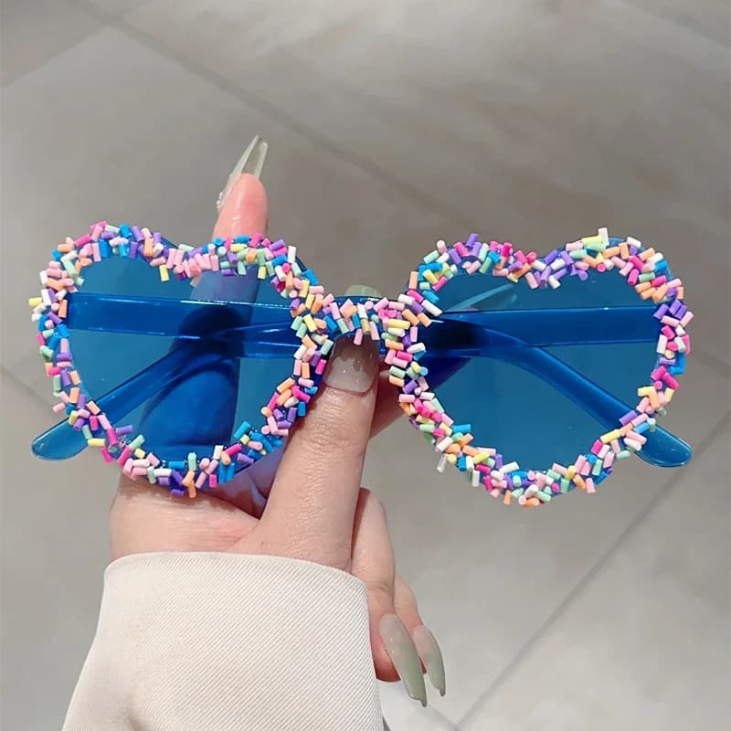 Heart-shaped sunglasses with colorful women's fashion cute beach sunglasses vacation casual sunglasses