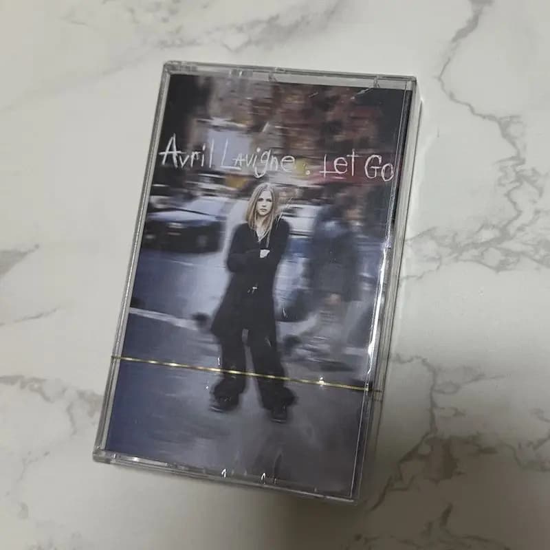 Avril Lavigne Let Go - Album in Cassetta con Canzoni in Inglese, Nuovo Sigillato, Edizione da Collezione, Album Pop Rock