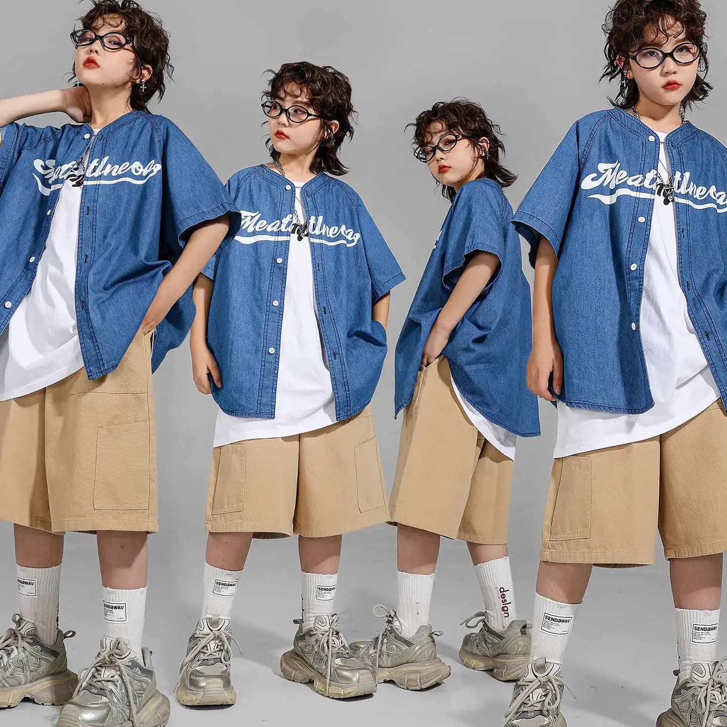 Abbigliamento Hip Hop Kpop per Bambini, Cardigan Blu Stile Baseball, Camicia in Jeans, Pantaloncini Casual Kaki con Tasche Larghe per Ragazze e Ragazzi, Costume da Ballo