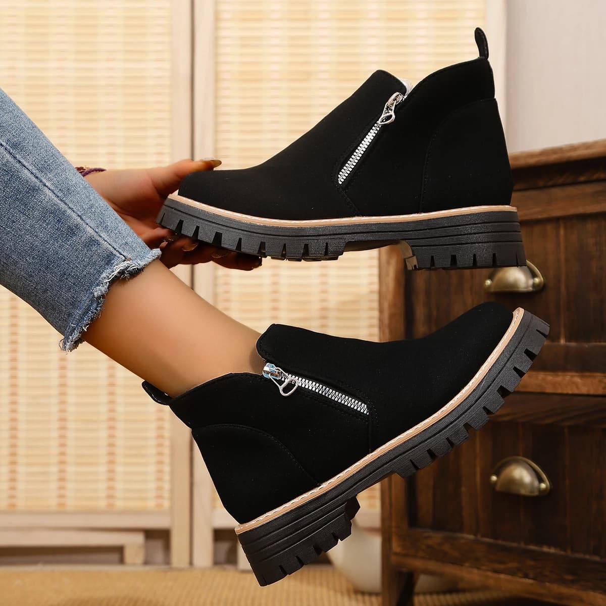 Stivali semplici ed eleganti da donna Scarpe con plateau taglie forti Donna Stivaletti con suola spessa 2025 Moda comode per le donne