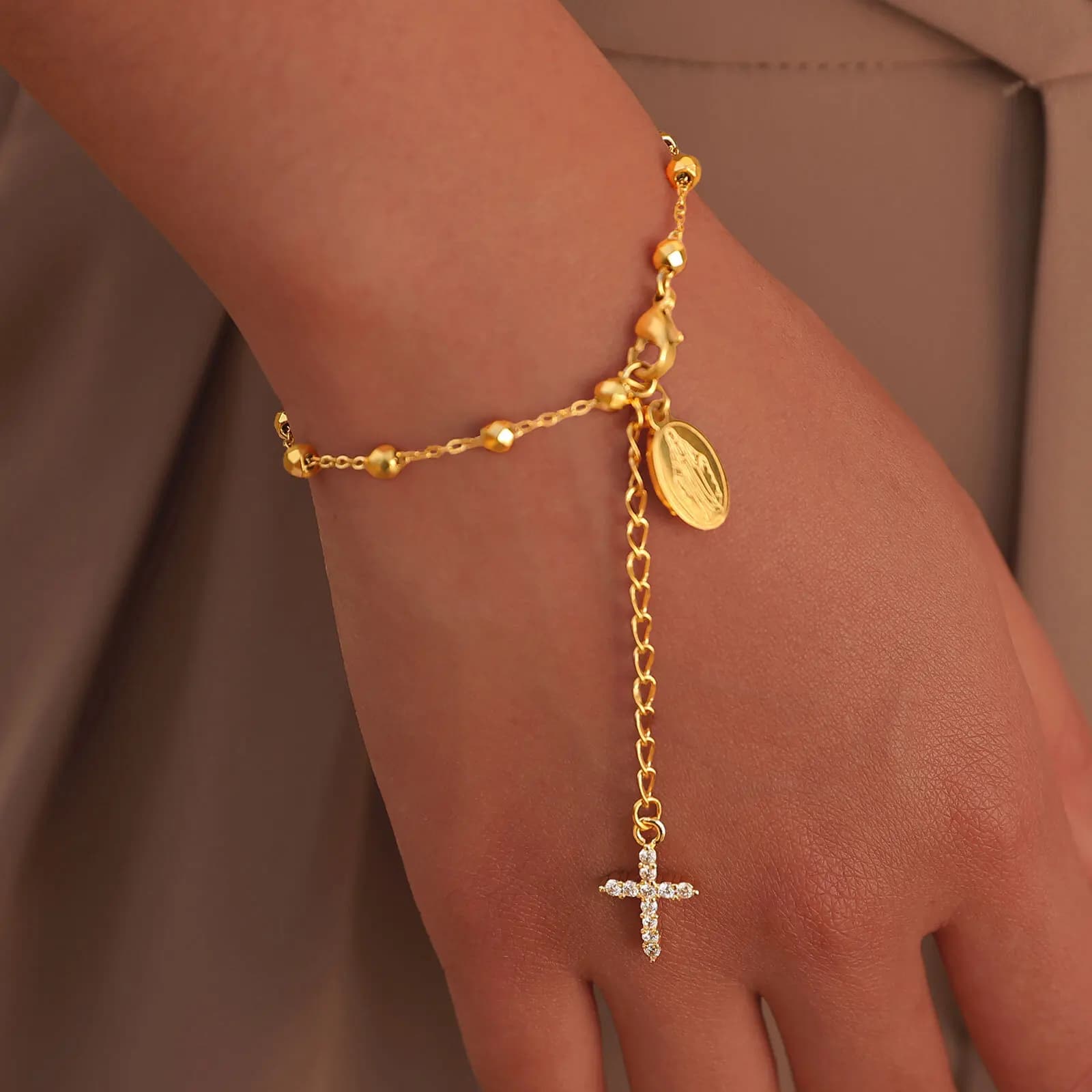 Bracciale con rosario a croce con zirconi cubici per donna, collegamento regolabile Mary in acciaio inossidabile, regalo di gioielli religiosi