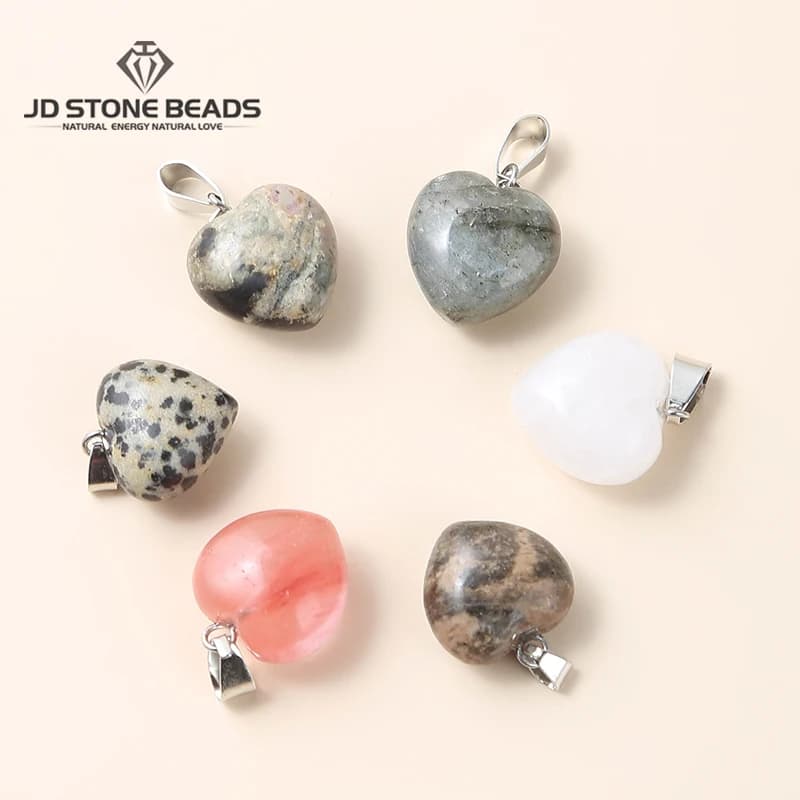 5 pz/lotto Pietra Naturale Rotochrosite Giada Bianca Ciondolo a Forma di Cuore per la Produzione di Gioielli FAI DA TE Collana Del Braccialetto Accessori 15mm