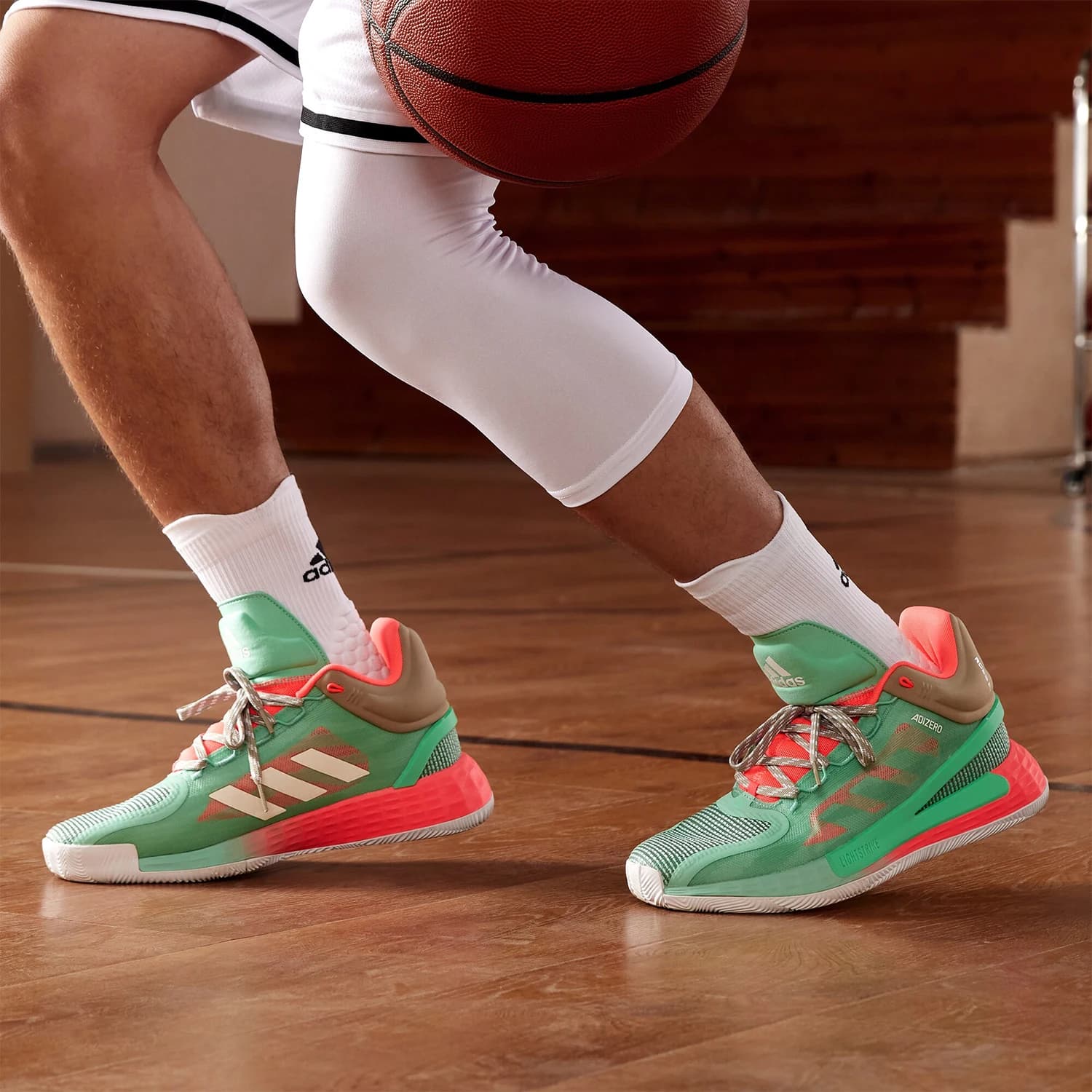 Adidas genuine New Season Men's Low-Cut Cushioned Basketball Sneakers FZ1274