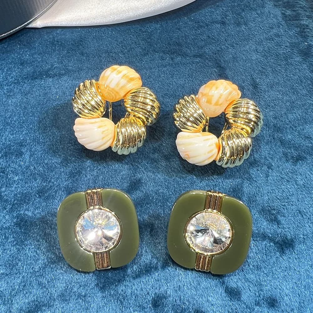 S925 Ago in argento Pulsante francese Versatile Moda Luce Lusso Nicchia Design Senso Pendolare Senso avanzato Placcato in vero oro Earr
