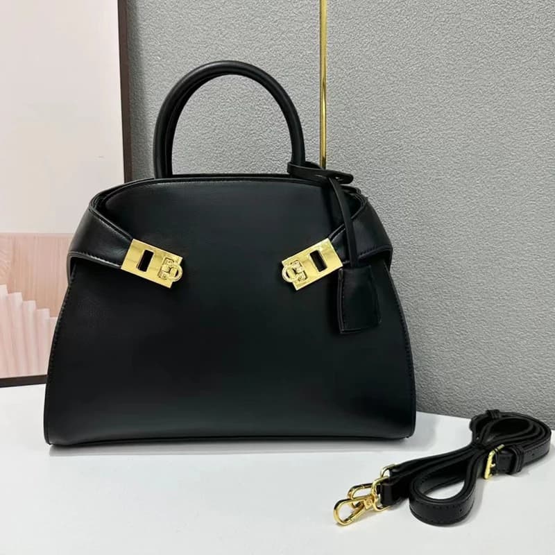 Women's Shell Shoulder Bags Luxury Design Bags 2024 Luxury Design Coin Bags New in Fashion Large Capacity Shoulder Bowling