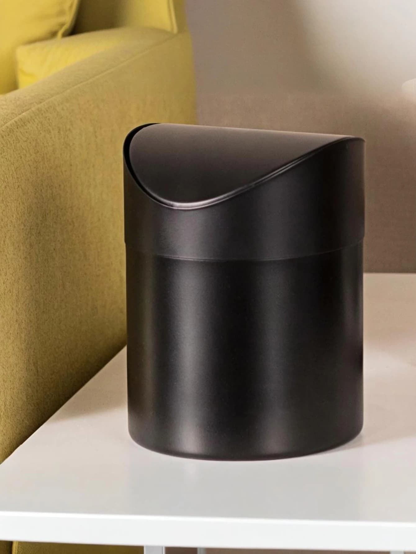 1.3L metal matte black rocking lid waste bin mini desktop rolling cover type trash can suitable for home room bedside tables