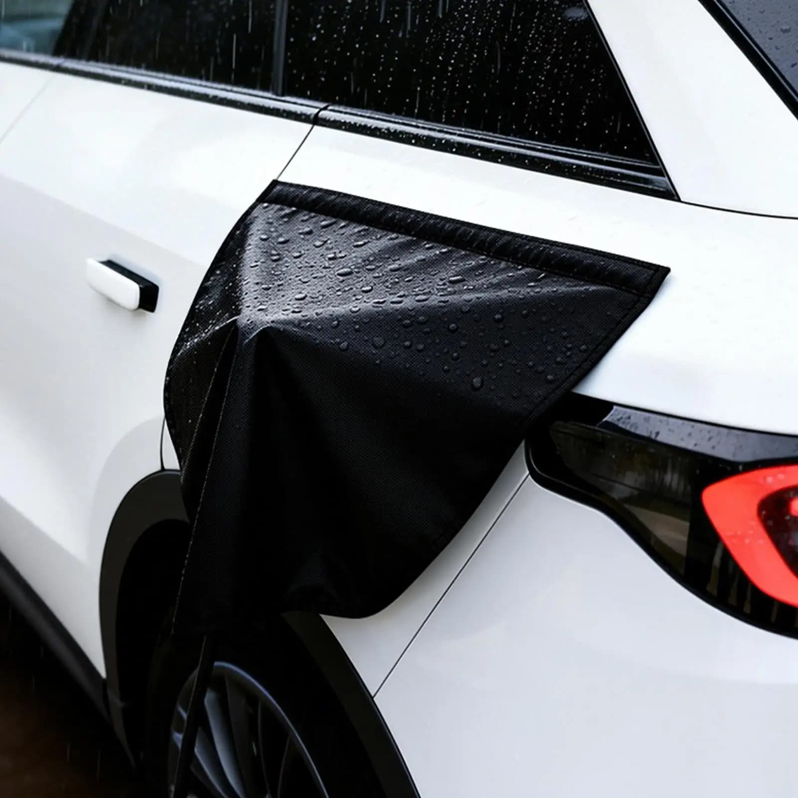 Magnetic Rain Cover for EV Charging Door, Electric Car Charging Door Protection for Danni da Esterno, Long Travel, for Truck, SUV, RV