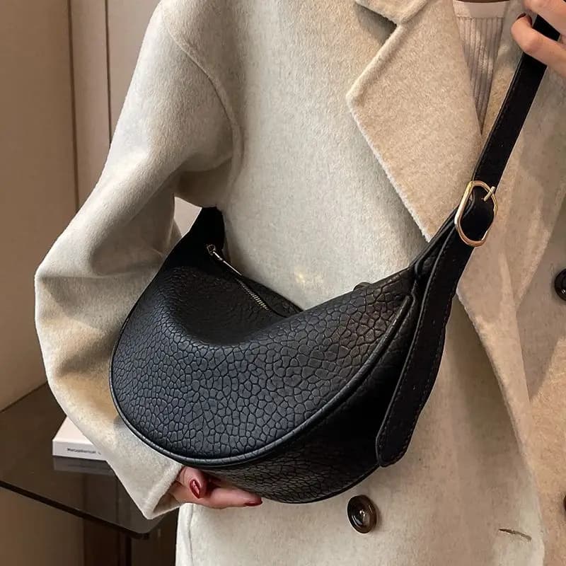 Women's Premium Sense Bag with Large Capacity 2026 New Fashionable Fashionable Women's Shoulder Bag with Popular Spring Gnomes