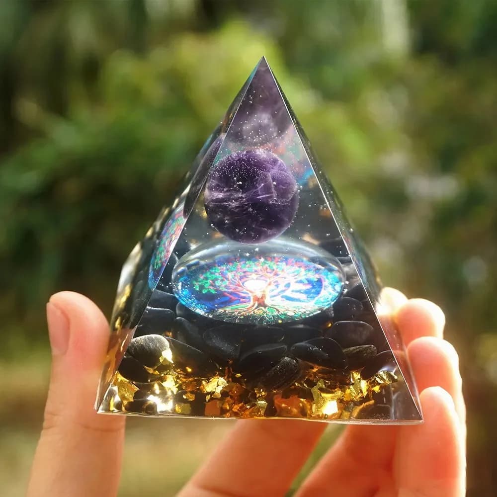 6 centimetri Energia Piramide Orgonite Reiki Ametista Naturale Sfera Guarigione di Cristallo Chakra Strumento Ornamenti Pietre In Resina Decorazione Della Casa Regali
