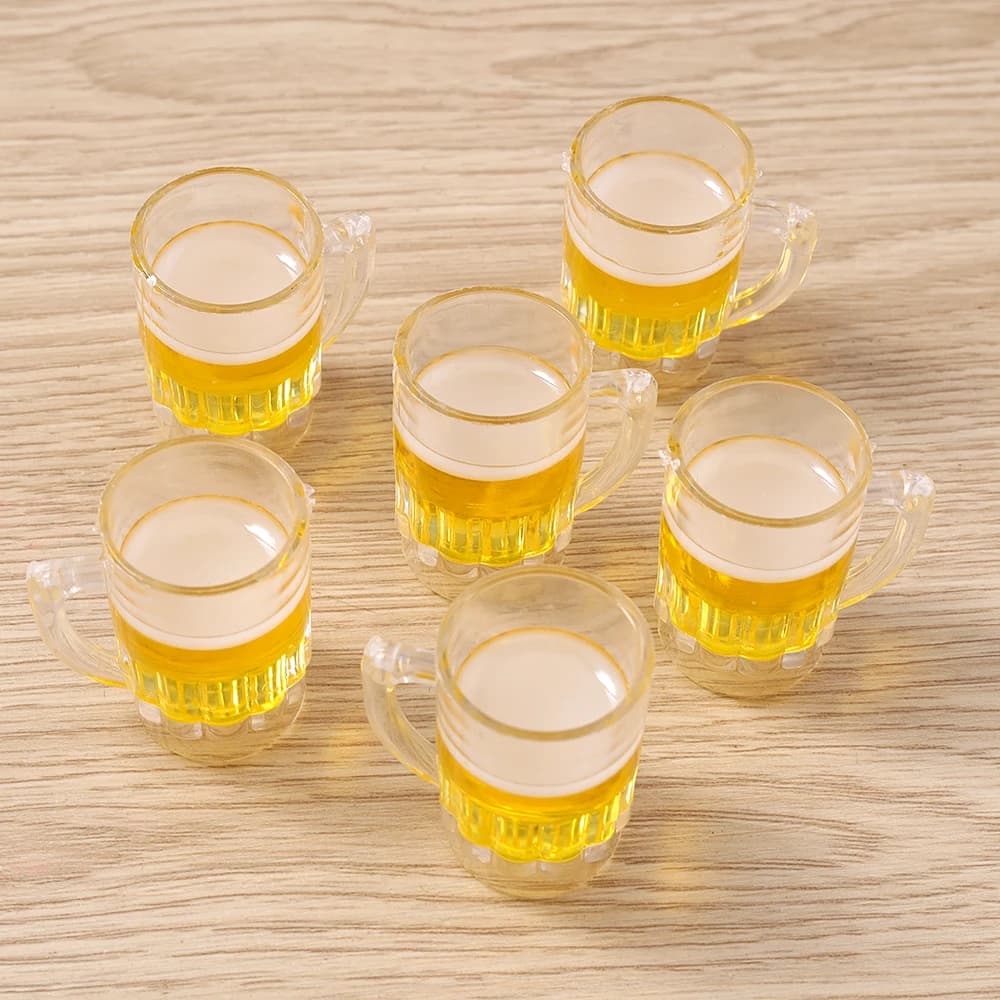 Tusember 5 Pz Saluti Resina 3D Simulazione Boccale di Birra Pendenti e Ciondoli Bottiglie di Bevande Gonforanti Pendenti Orecchino Braccialetto Portachiavi FAI DA TE Gioielli