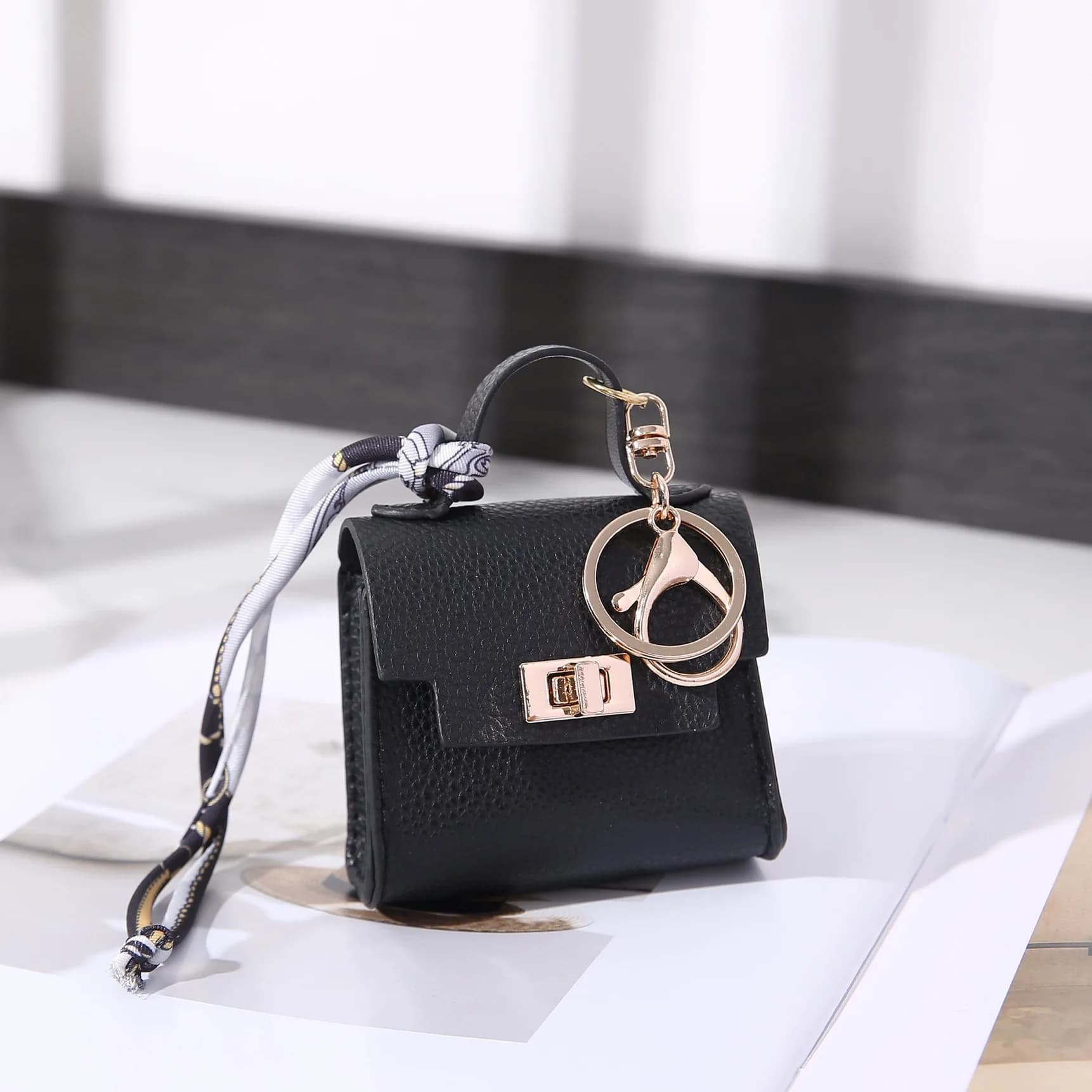 Mini Small Bag Light Luxury Headphone Bag For Airpods 4 Pro2 3 2 Headphone Bag For Galaxy Buds with Hook Key Bag Coin Bag