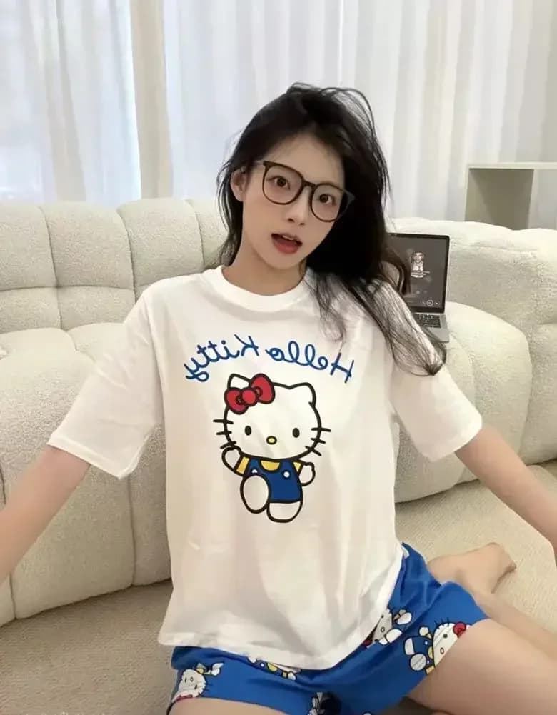 Set Pigiama Estivo Hello Kitty Bianco e Blu, Completo Corto con Collo Tondo per Donna, Abbigliamento da Casa con Stampe Animali Cartoon, Regalo per Ragazze