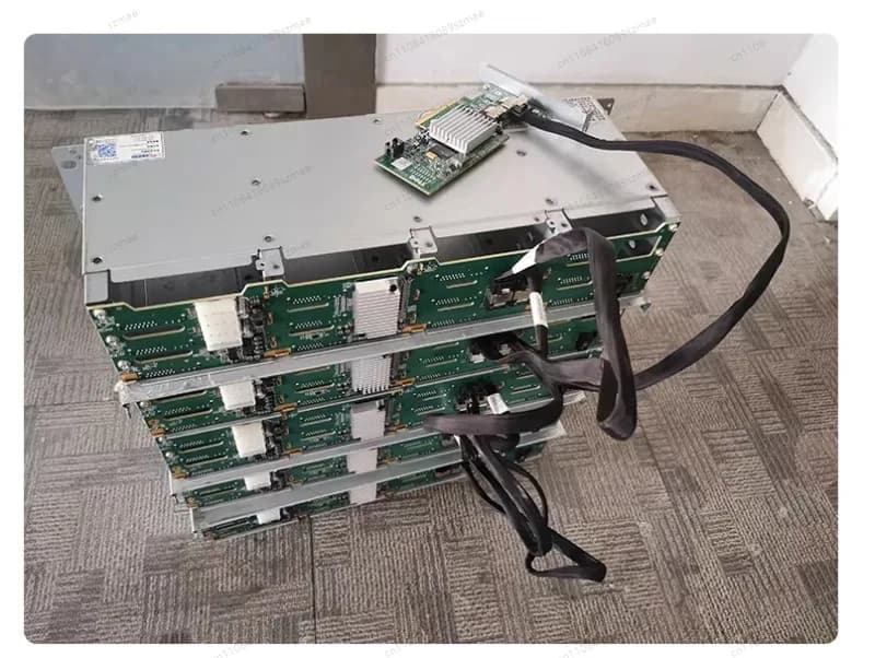 Chassis NAS da 12 Bay per dischi rigidi da 3,5 pollici, serie SAS hot-swappable nera da 12 GB per server