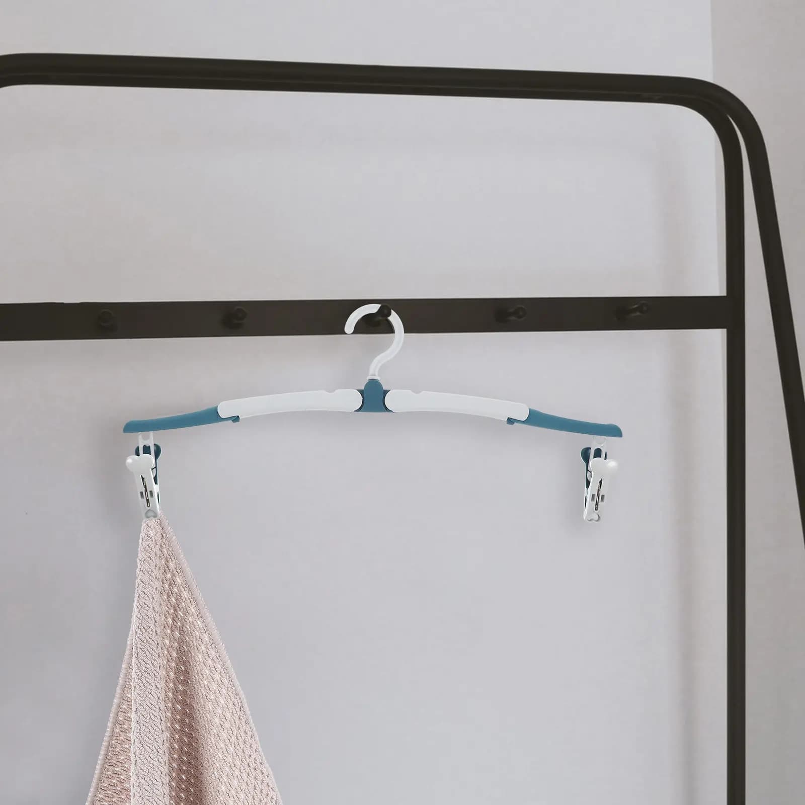 5Pcs Foldable Travel Clothes Hangers Space Saving Lightweight Folding Drying Rack Portable Clothes Hangers Coat Hanger