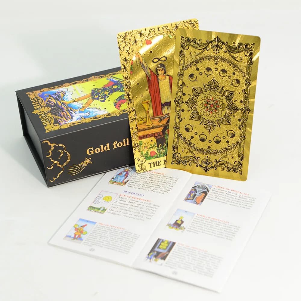 Carte dei tarocchi in lamina d'oro con libro di guida Mazzo di carte dei tarocchi classici impermeabili Misterioso gioco da tavolo Carte da divinazione