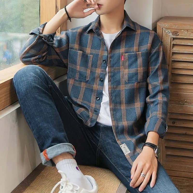 Camicia e camicetta da uomo a maniche lunghe Abbigliamento cargo con tasca scozzese Top maschile Bottoni di lusso Maniche estetiche Moda 2025 Vintage