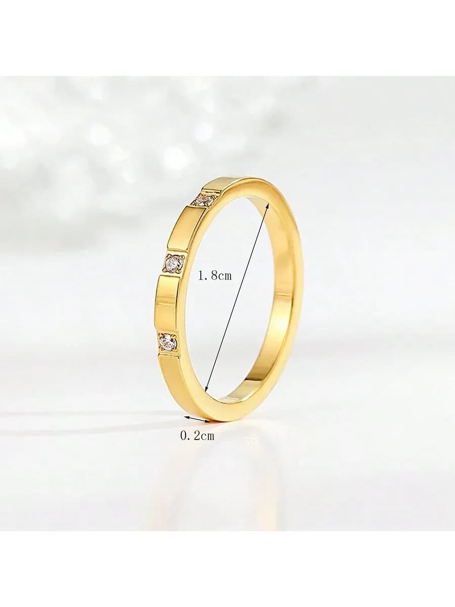 Anello alla Moda in Acciaio Inossidabile con Tre Pietre di Zirconia Cubica Larghezza 2mm