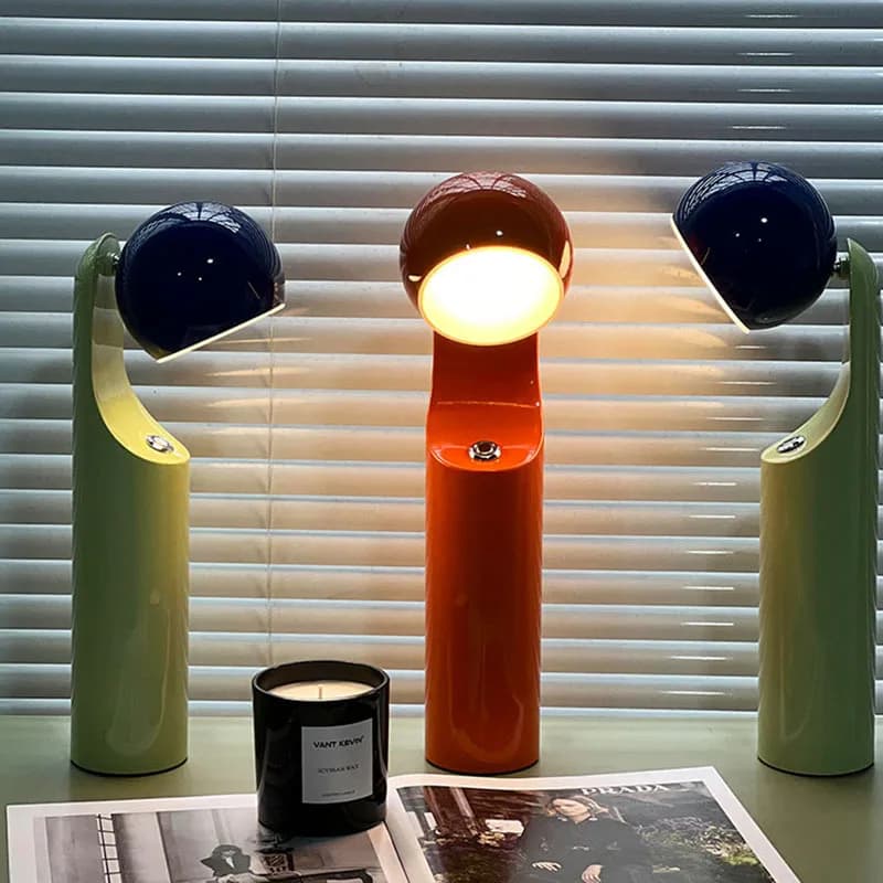 Lampada da scrivania moderna colorata lucida Protezione per gli occhi Prevenzione della miopia Lampada da tavolo verde multifunzionale con regolazione tattile a batteria
