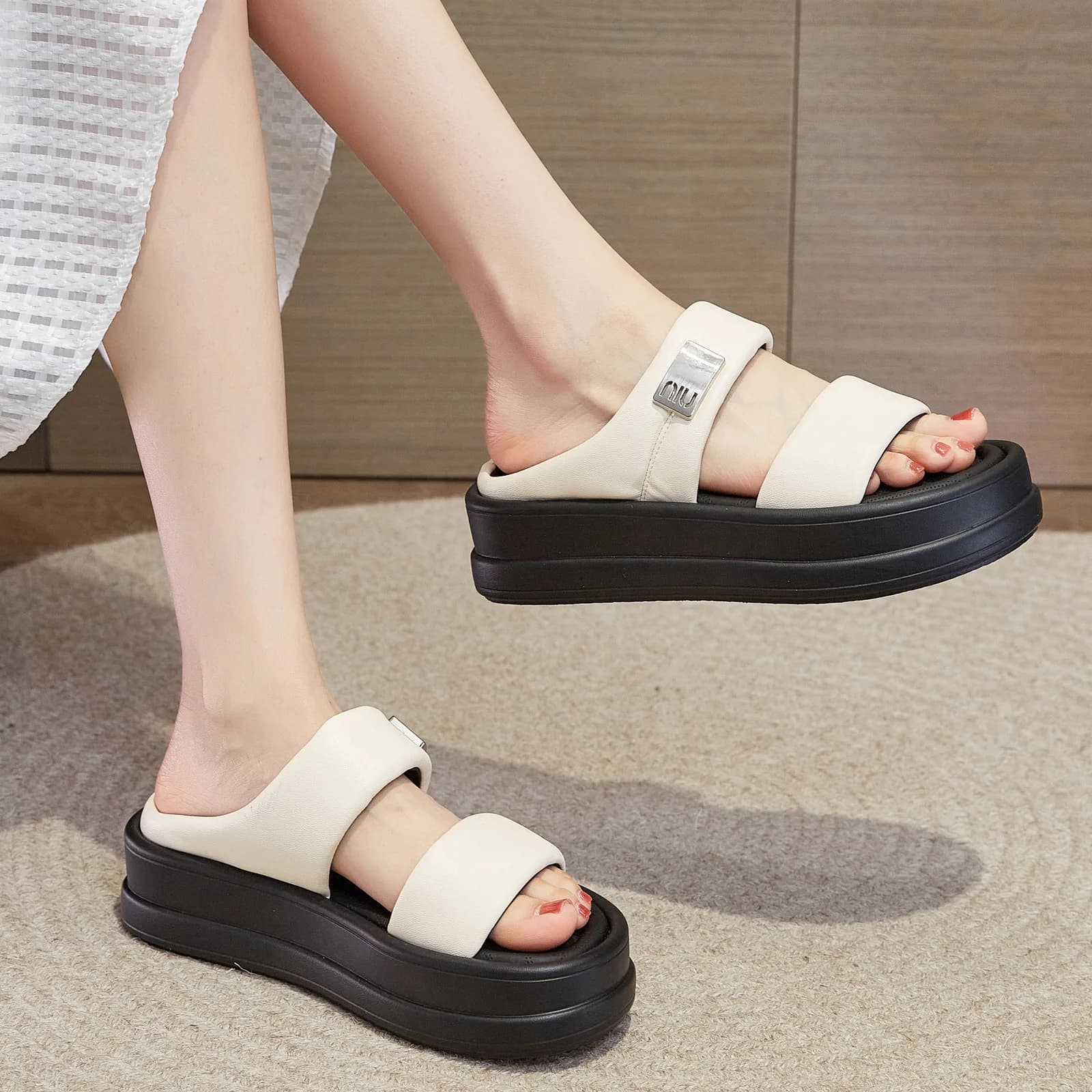 Women's Summer Thick Bottom Cloudlike Slippers Casual Versatile Sports Flat Sandals Outdoor Wearable Slip-On Comfortable Home...