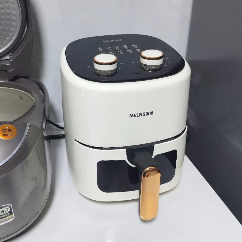 Nuova friggitrice ad aria: non girevole. Casa. Patatine fritte visibili. Multifunzione tutto in uno. Automatico. Senza tornitura. Senza olio. Forno elettrico.
