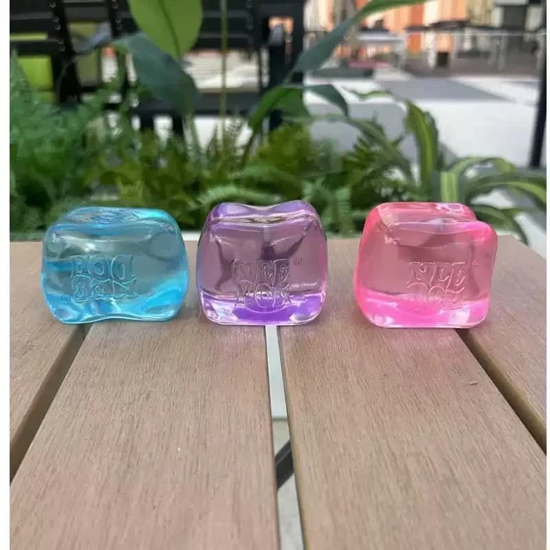 Squishy Needoh Nice Cube Schylling Sensory per adulti e bambini, blu, viola, rosa, strumento calmante per l'ansia, per ufficio, casa, scuola