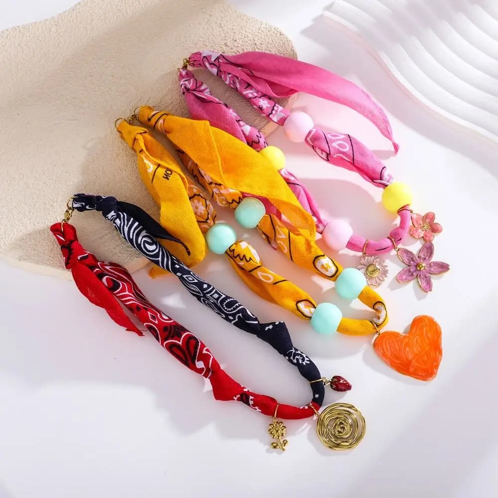 Collana a Catena con Sciarpa Floreale Personalizzata, Perline e Ciondoli a Forma di Organismi Marini, Girocollo in Corda di Nylon, Accessori Gioiello Stile Etnico
