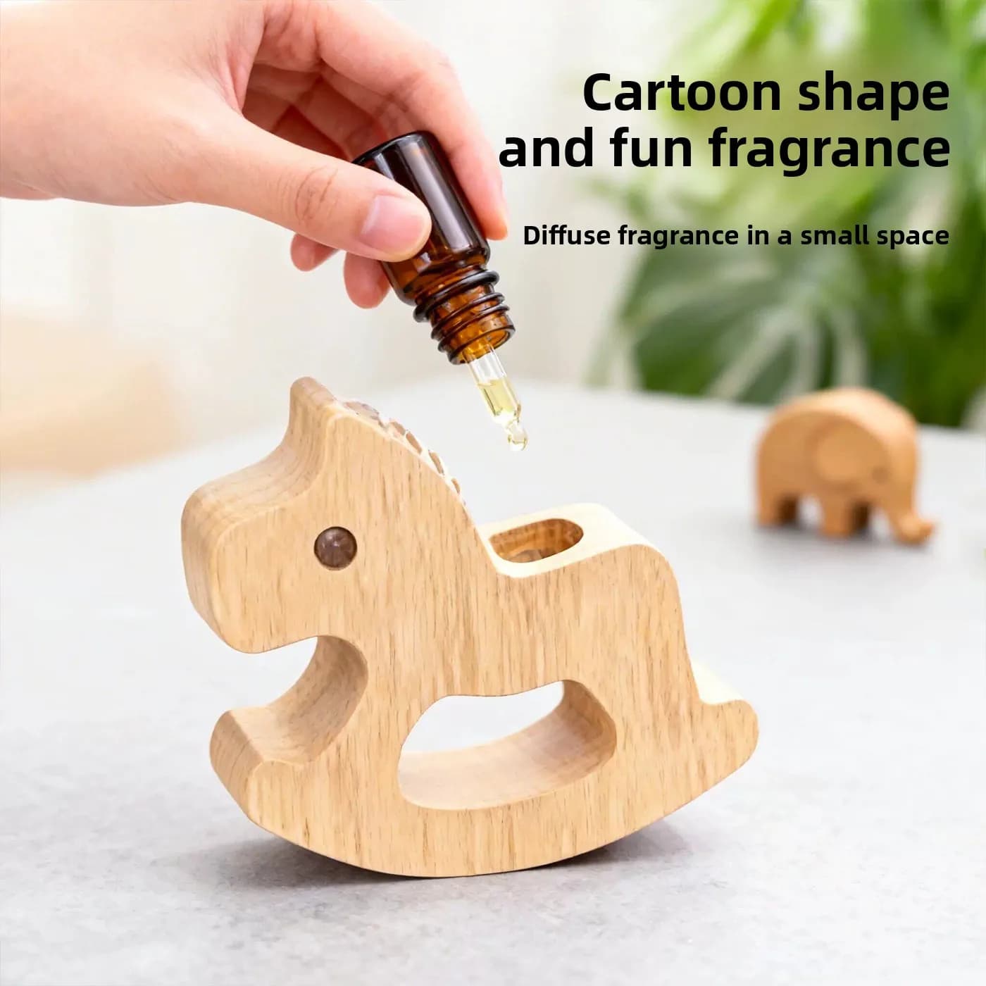 Diffusore di Oli Essenziali a Forma di Cavallo a Dondolo, Ornamento in Legno, Fragranza a Lunga Durata, Legno Naturale Volatile per Auto e Camera da Letto