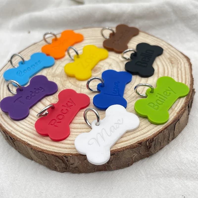 Etichetta identificativa Anti-smarrimento per animali domestici a forma di osso in Silicone personalizzata targhette per cani targhetta per collare nome inciso accessori per collari per cuccioli con ciondolo personalizzato