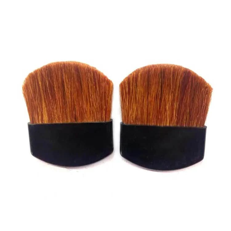 Brush for blush with black handle, brush for foundation in yellow wool, flat brush for blush, concealer brush in wool 3.8