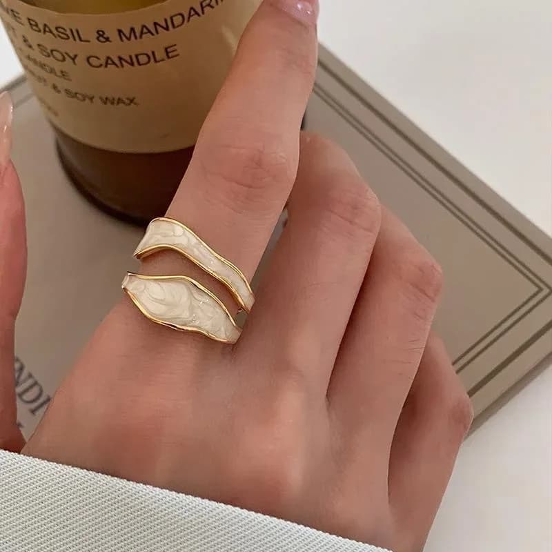 LATS Anello regolabile aperto geometrico di forma irregolare in metallo smaltato bianco vintage per regali di compleanno di gioielli di moda per ragazze da donna
