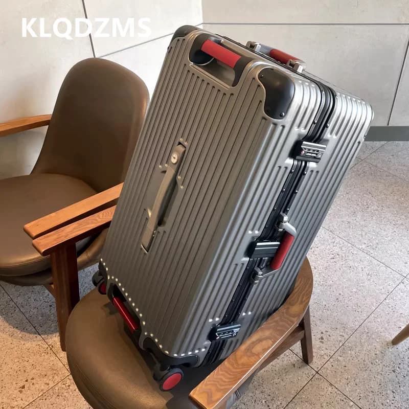 KLQDZMS New 26"28"30"32 Inch Luggage Large Capacity Trolley Case Family Travel Essentials PC Password Box Universal Suitace