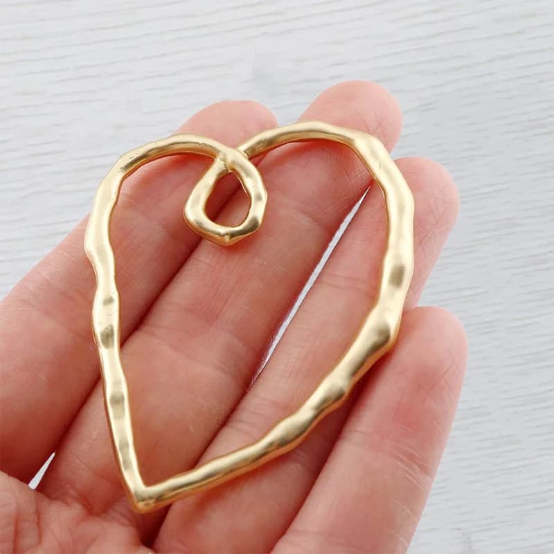 2 X Matte Gold Color Large Bohemian Hollow Simple Heart Charm Pendant for DIY Necklace Jewelry Making Findings