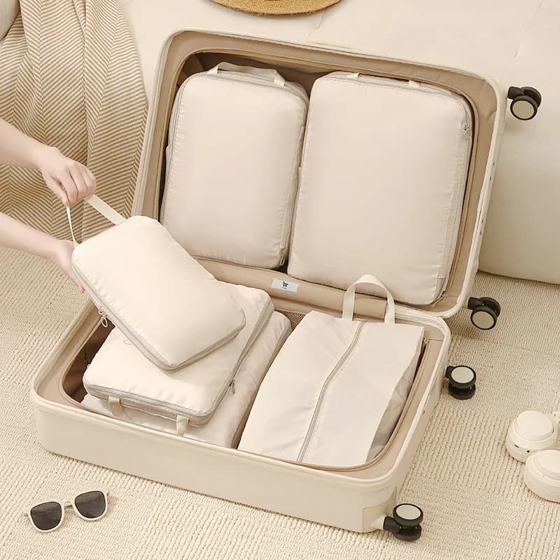 Travel Essential Compressible Storage Pouch Portable Wash Bag For Garments Underwear Cosmetics Large Separated Space Water Resis